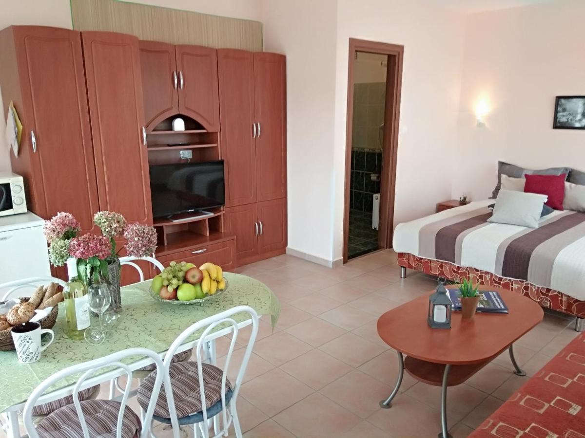 Yellow Apartmanhaz Bük Εξωτερικό φωτογραφία