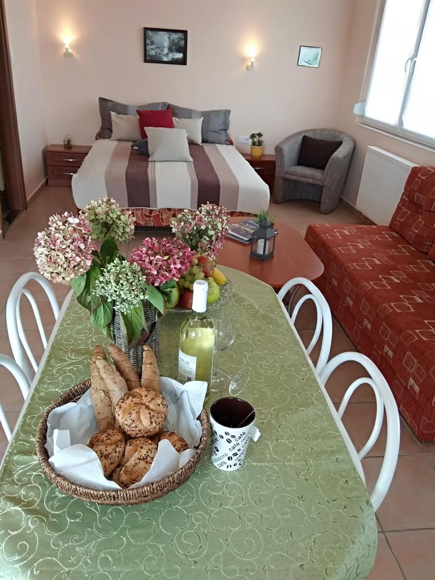 Yellow Apartmanhaz Bük Εξωτερικό φωτογραφία