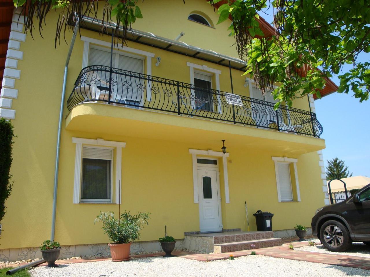Yellow Apartmanhaz Bük Εξωτερικό φωτογραφία
