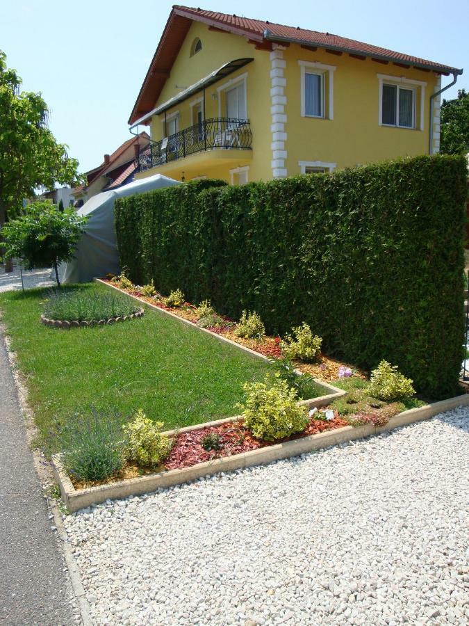 Yellow Apartmanhaz Bük Εξωτερικό φωτογραφία