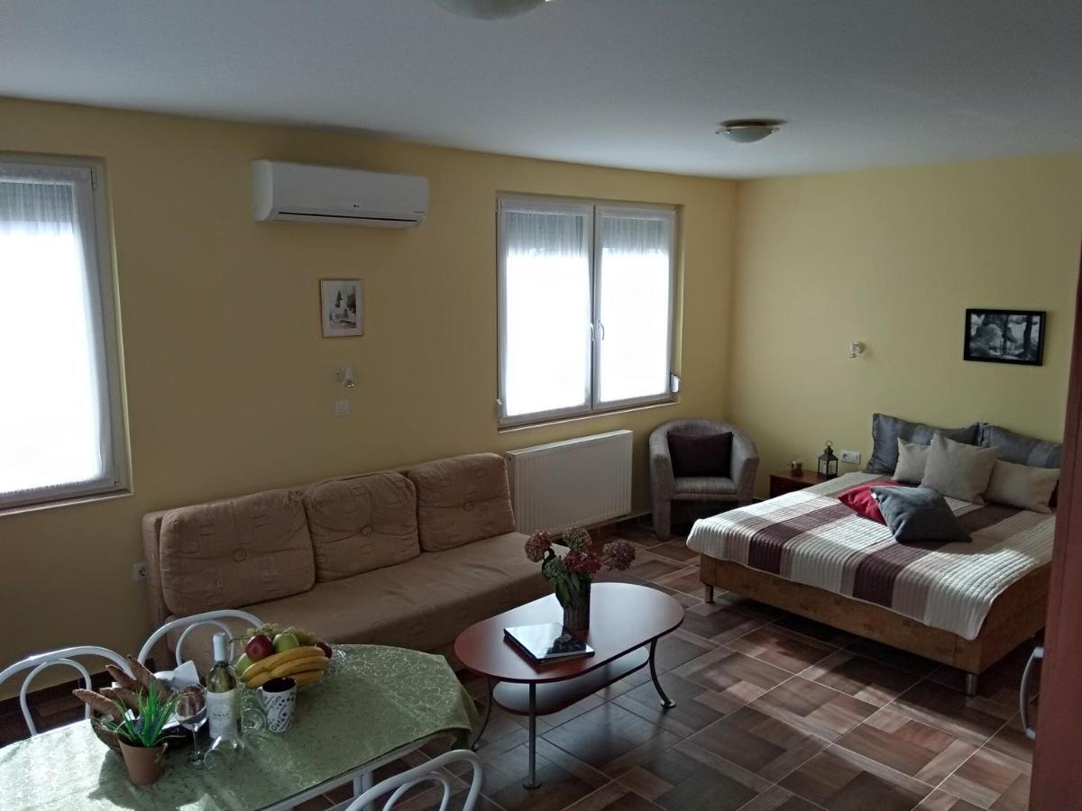 Yellow Apartmanhaz Bük Εξωτερικό φωτογραφία